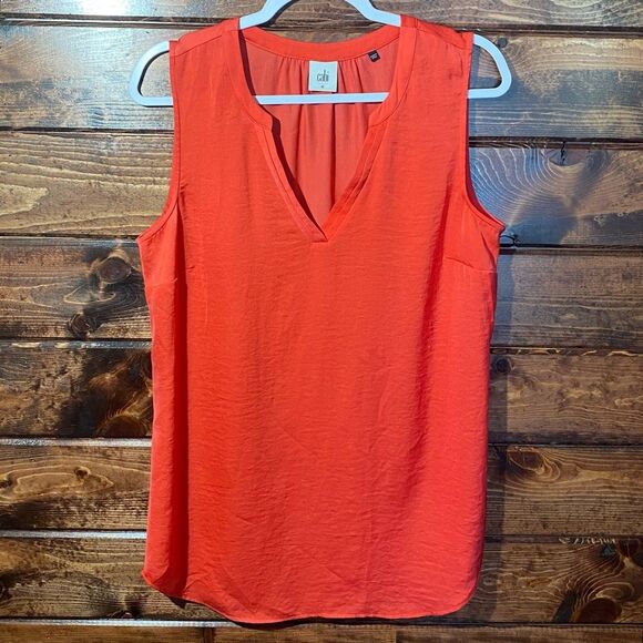 Cabi Hibiscus Rose Red Split V- Neck Flowy Silky Tank Blouse Women's Size Medium - Picture 6 of 13